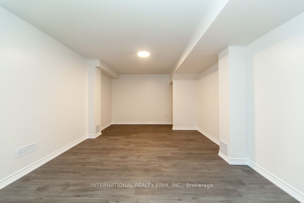 11 Coates Cres Property Photo 36