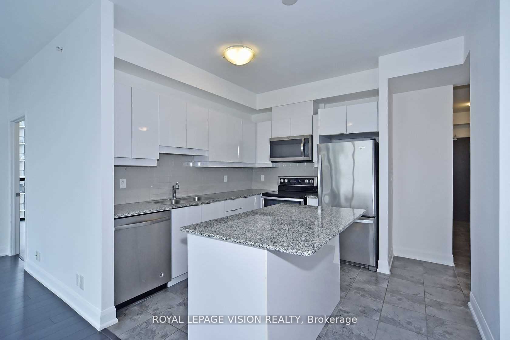 2910 Highway 7 Property Photo 7