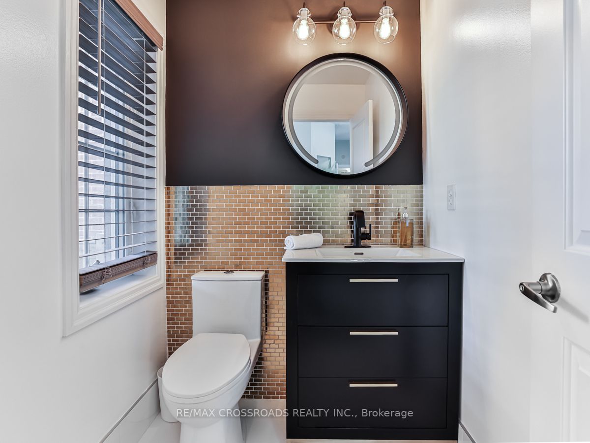 61 Paulgrave Ave Property Photo 6