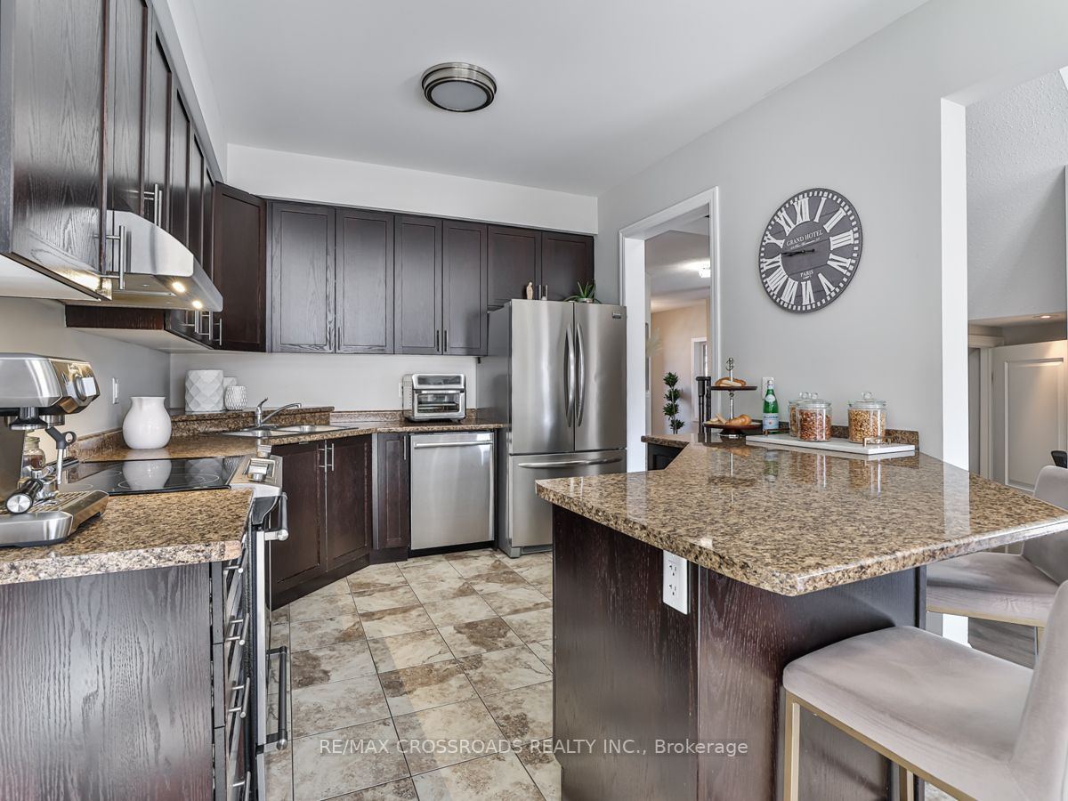 61 Paulgrave Ave Property Photo 15