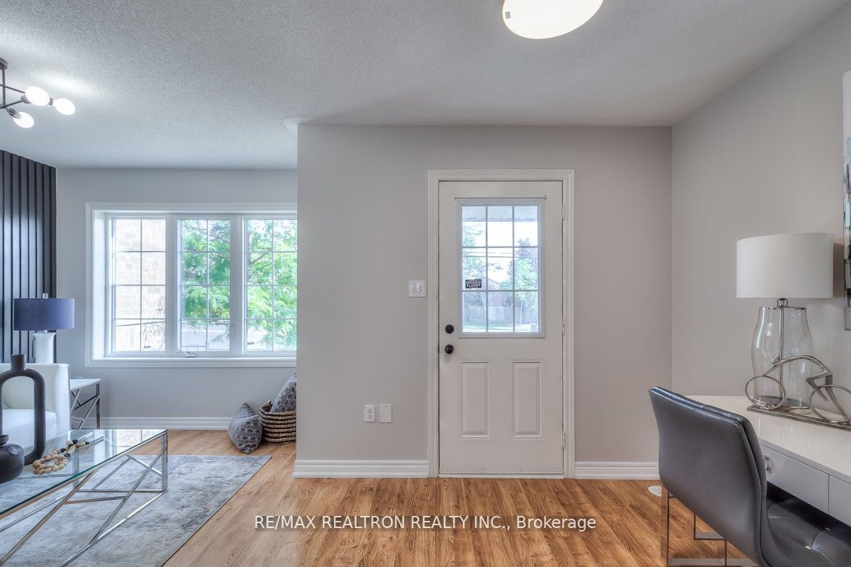 142 Roy Grove Way Property Photo 3