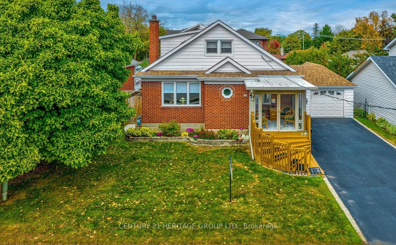 12 Royal Rd Property Photo 1