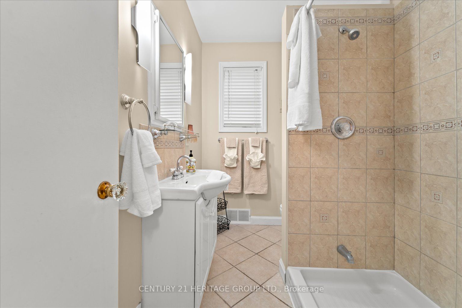 12 Royal Rd Property Photo 12