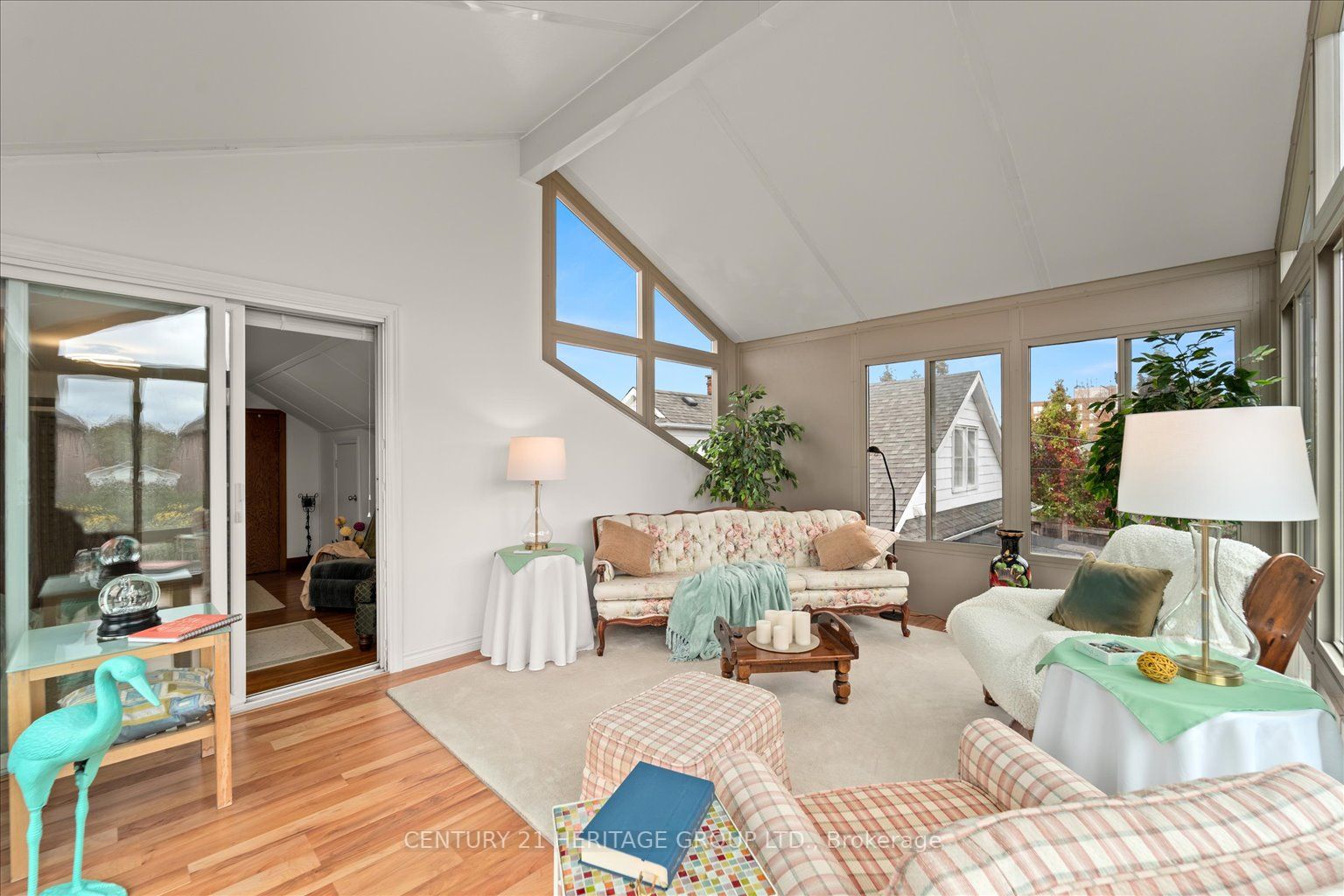 12 Royal Rd Property Photo 23