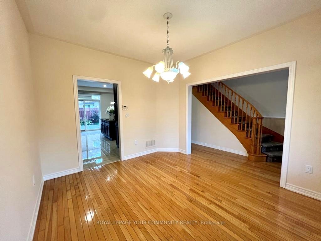 17 Waldron Cres Property Photo 4