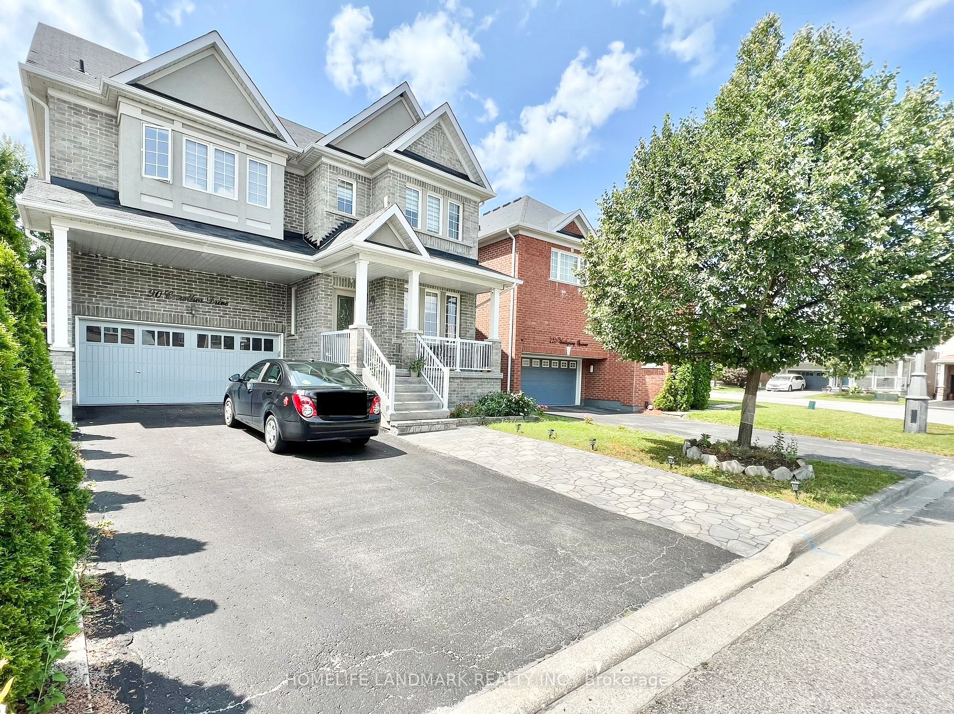 90 Crowther Dr Property Photo 2