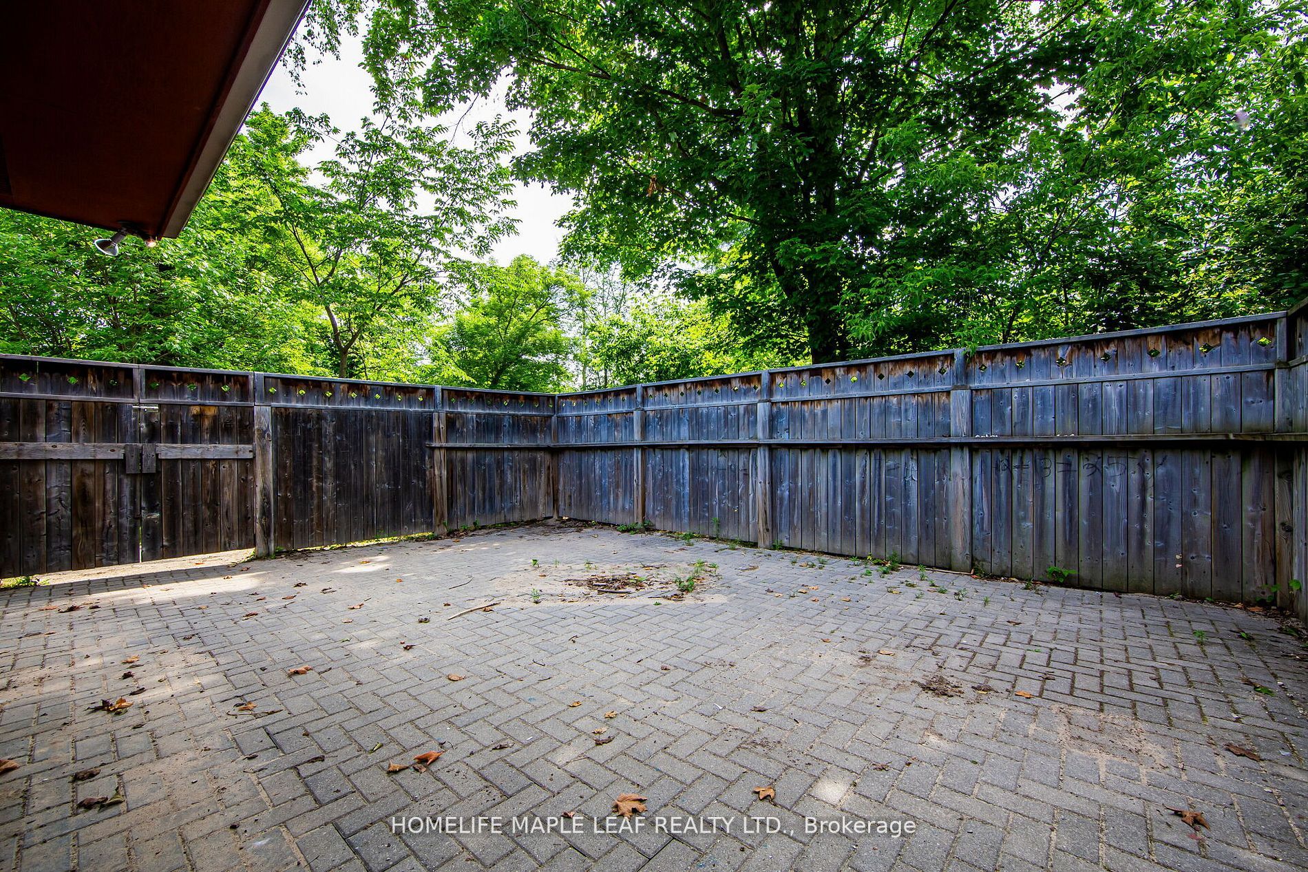 380 Mill St Property Photo 23