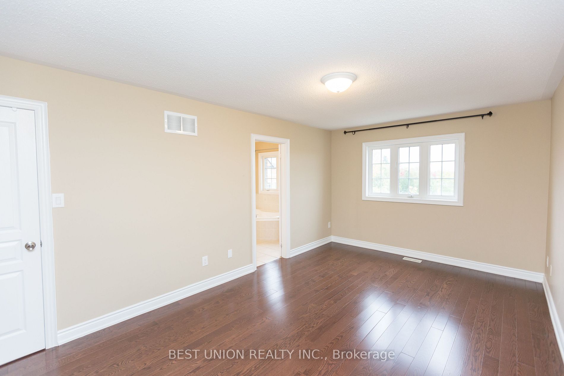 31 Bernbridge Rd Property Photo 7