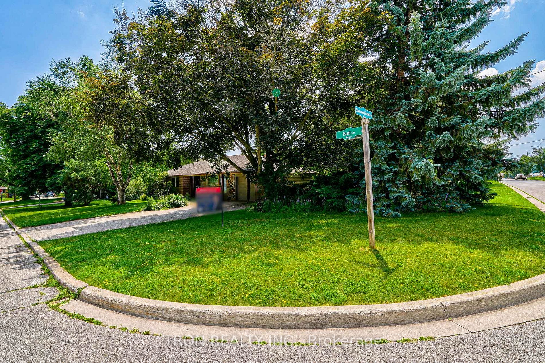 123 Sherwood Forest Dr Property Photo
