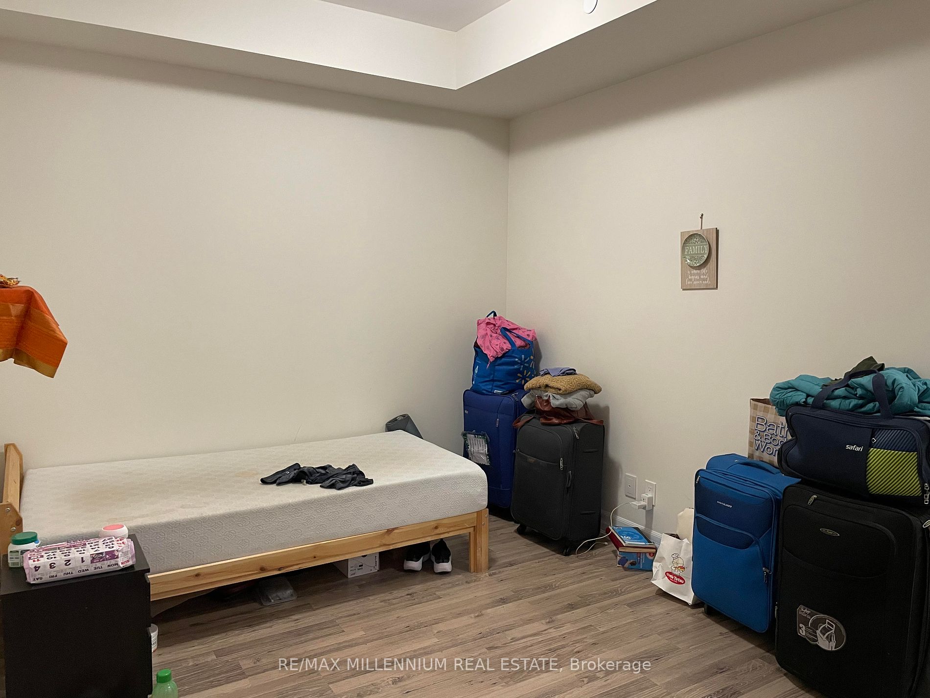 9075 Jane St 07 Property Photo 6