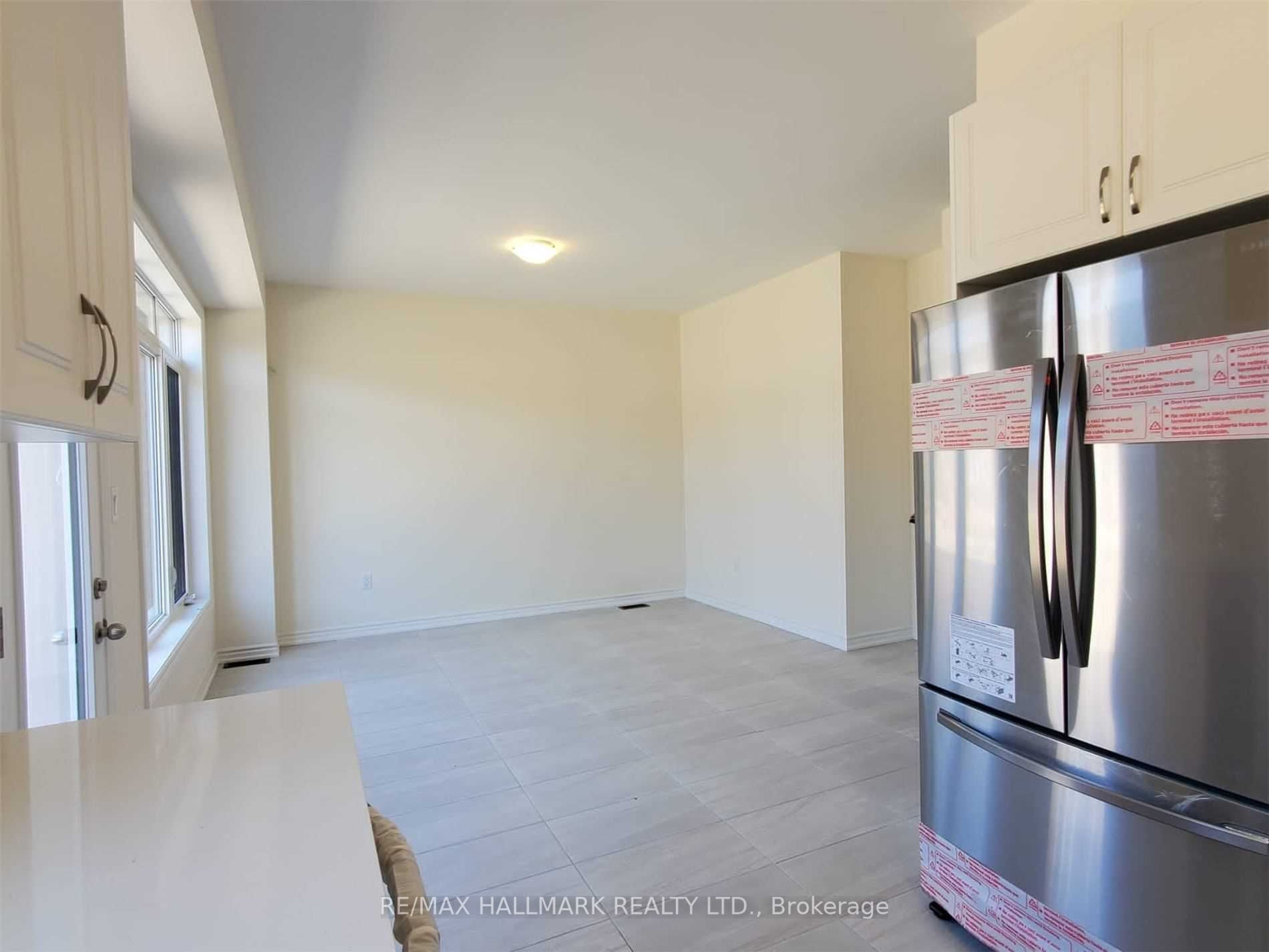 2296 Grainger Loop Property Photo 9