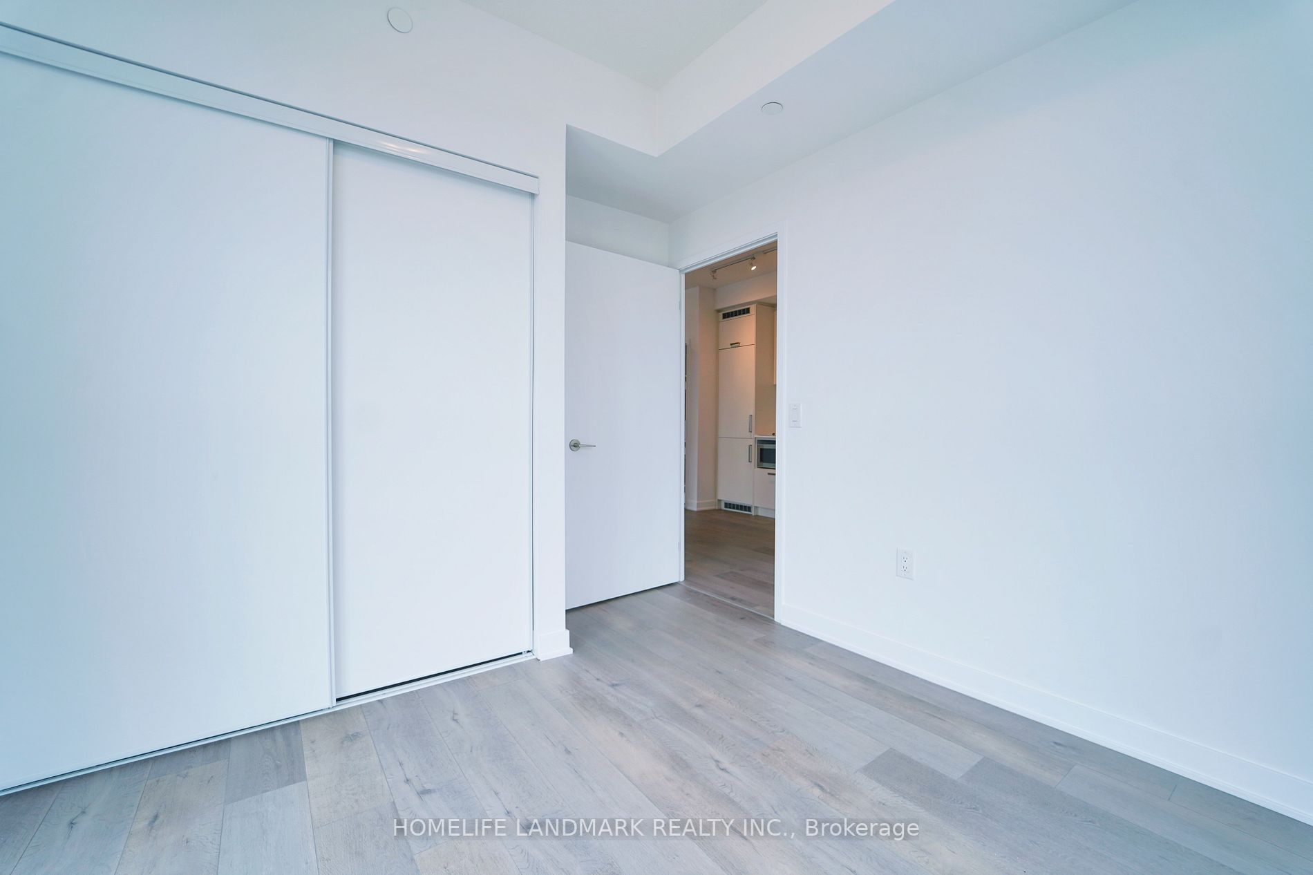 60 Honeycrisp Cres 19 Property Photo 7
