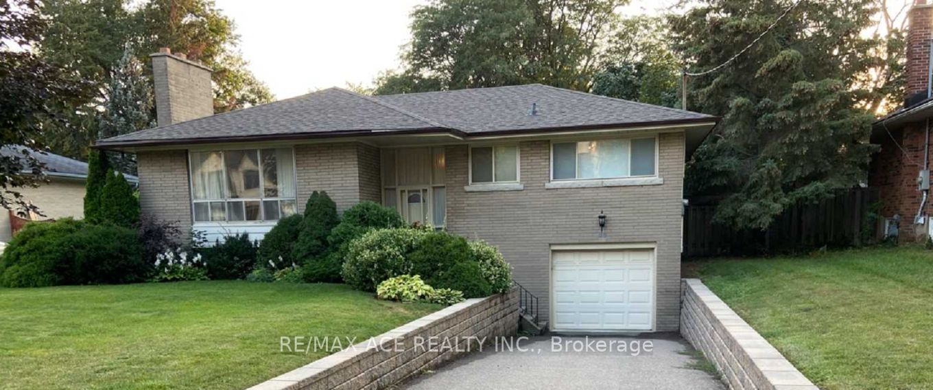 22 Honeybourne Cres Property Photo