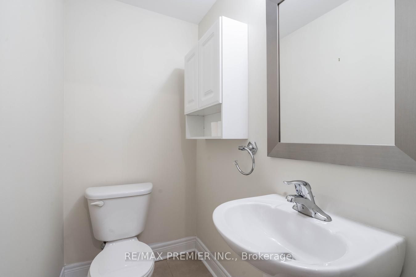 8315 Kipling Ave Property Photo 6