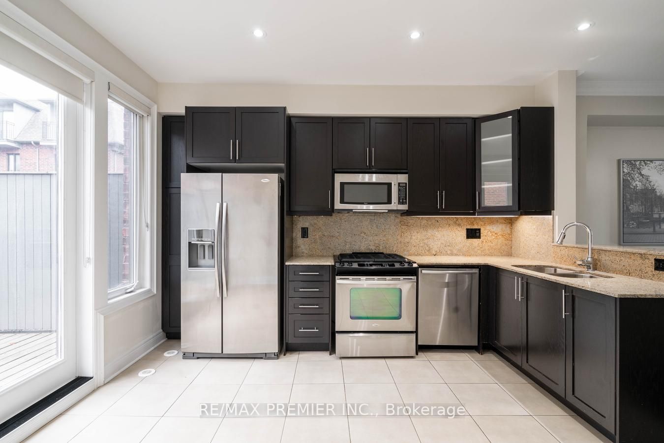 8315 Kipling Ave Property Photo 11