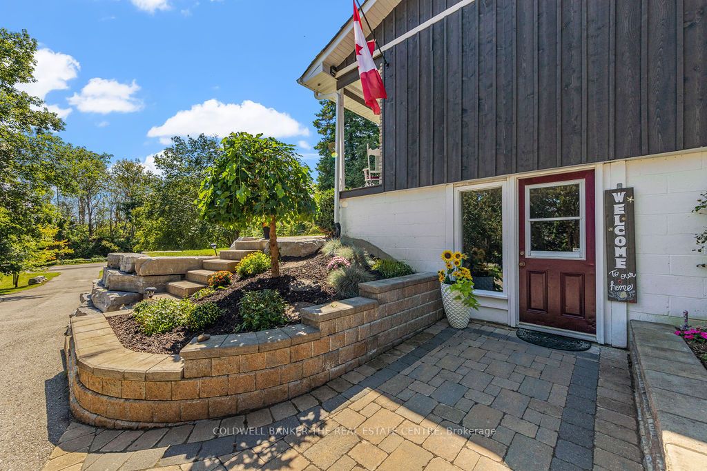 1834 Thirteenth Line Property Photo 5