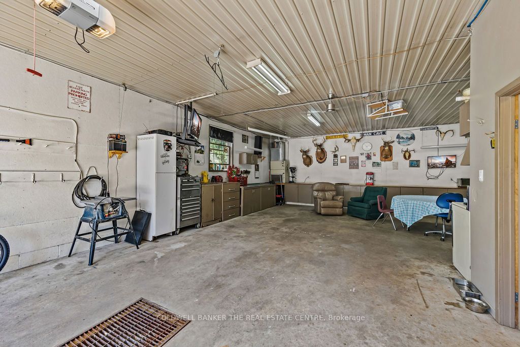 1834 Thirteenth Line Property Photo 9