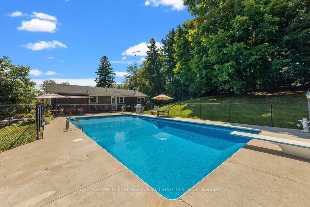 1834 Thirteenth Line Property Photo 19