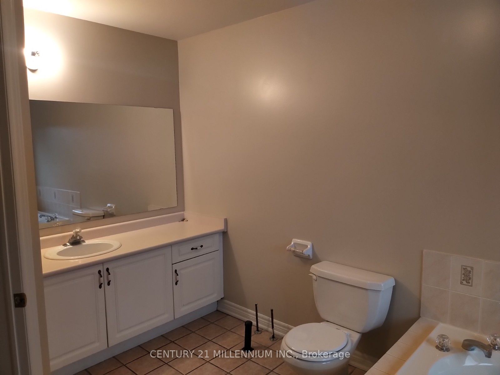 79 Castillian Dr Property Photo 10