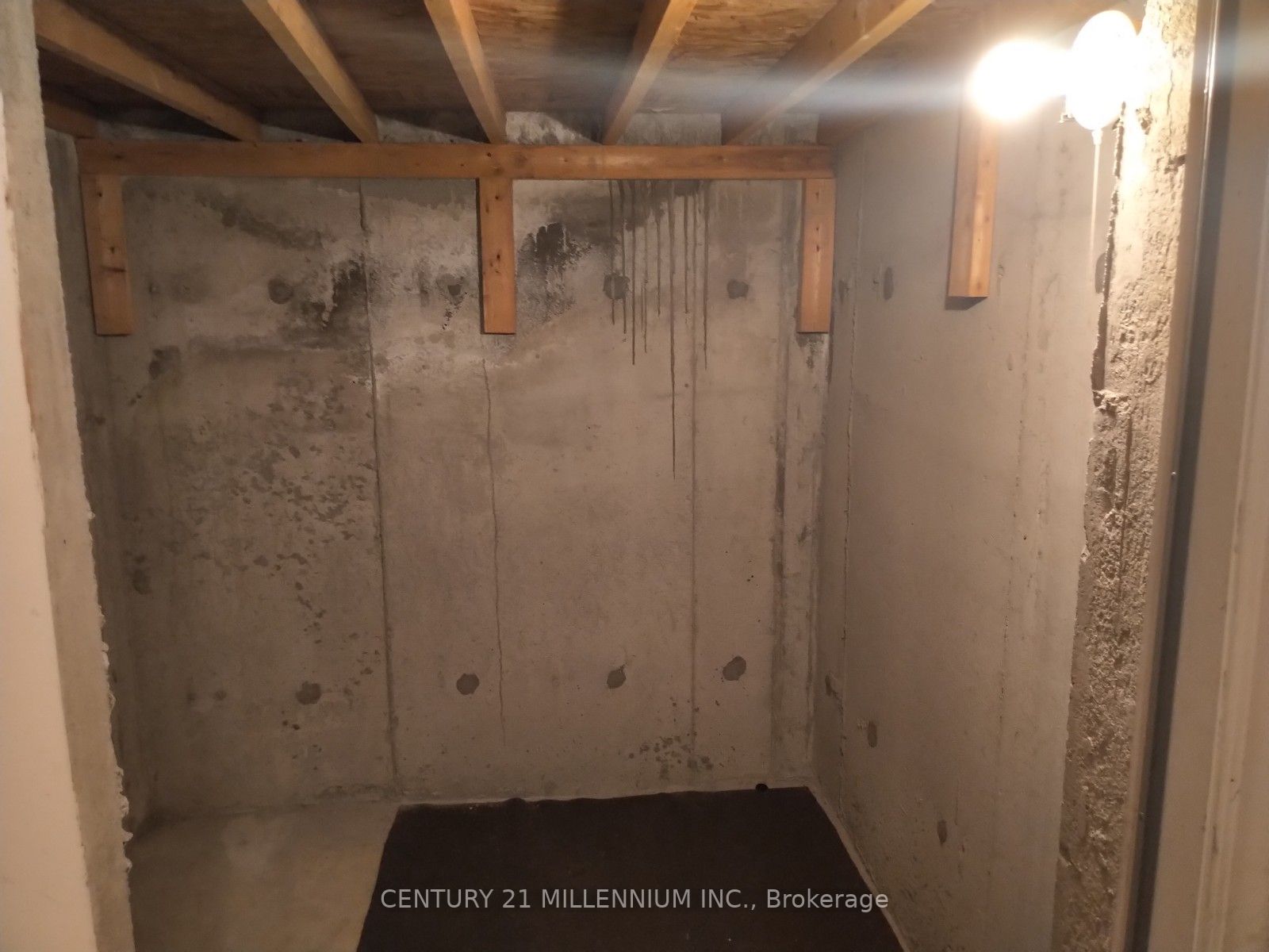 79 Castillian Dr Property Photo 24