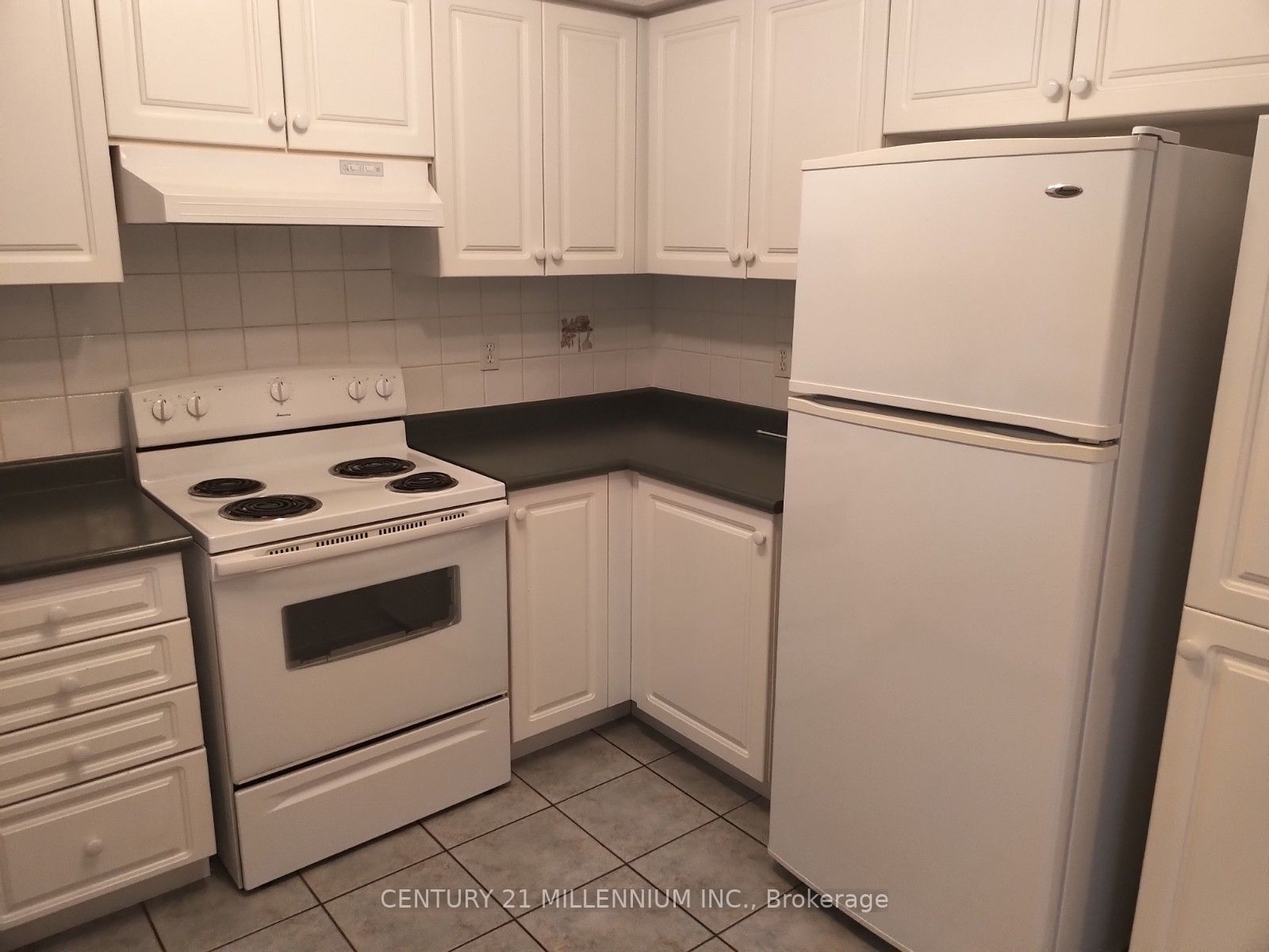79 Castillian Dr Property Photo 27