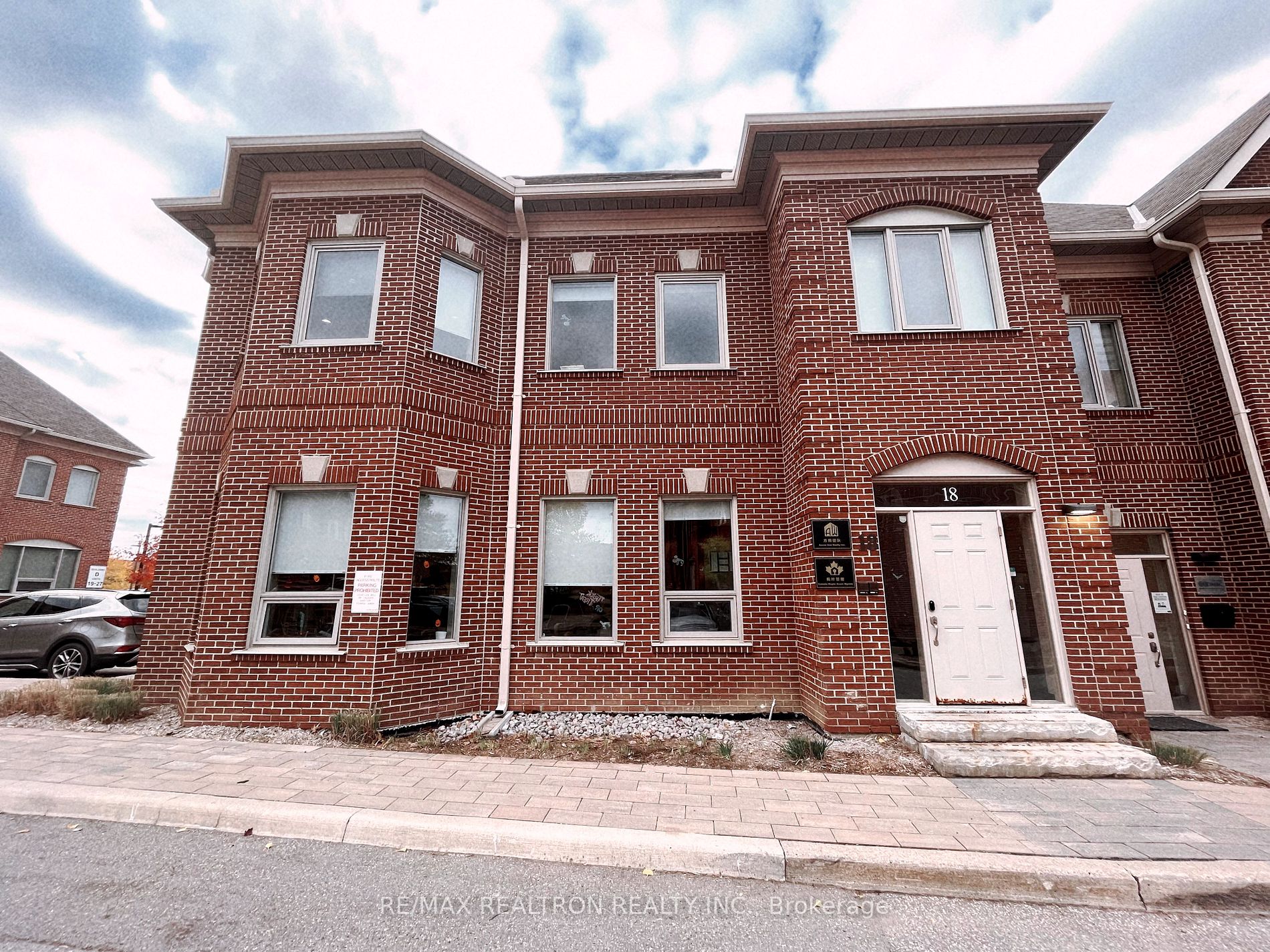 30 Wertheim Crt Property Photo 1