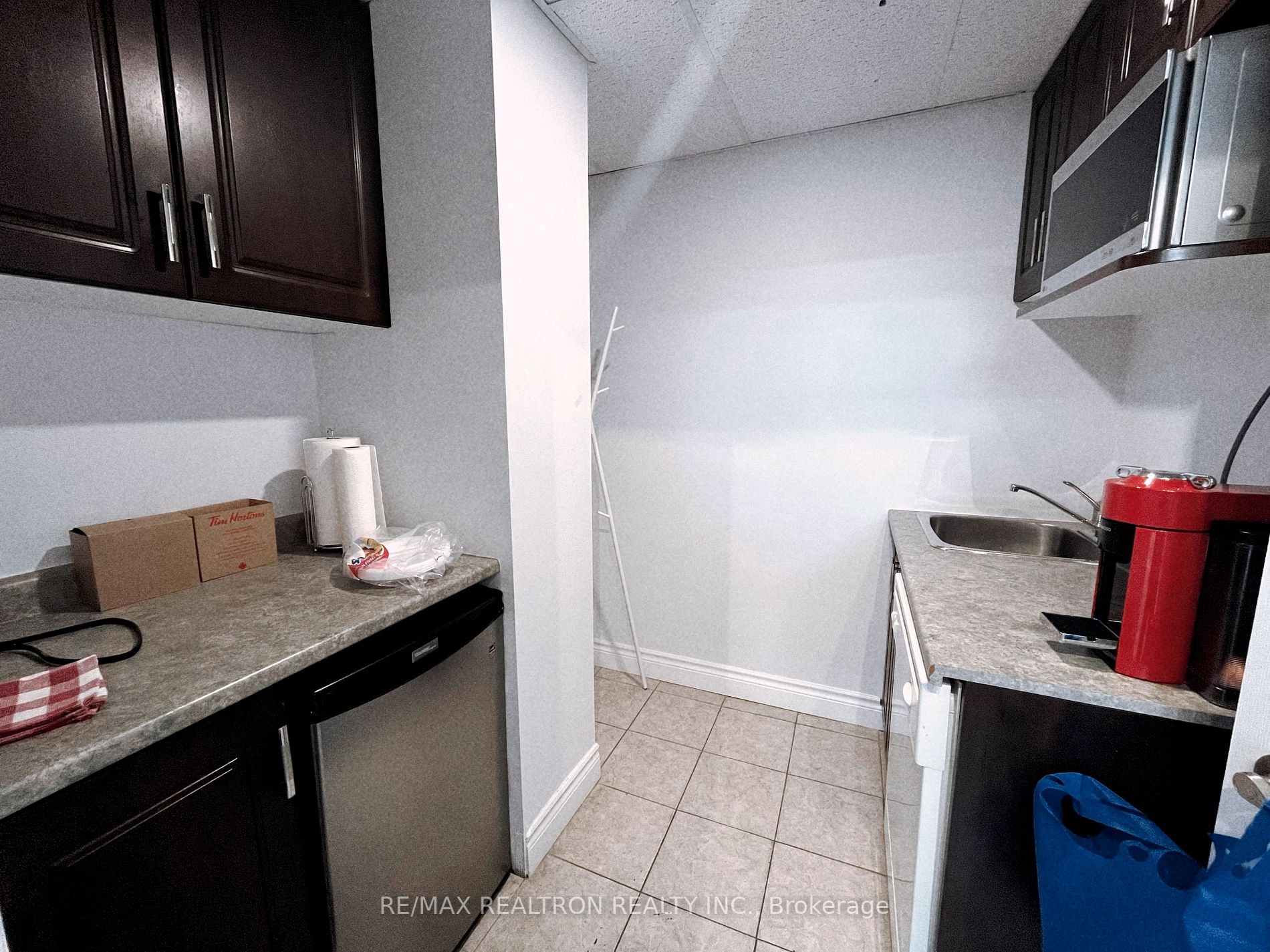 30 Wertheim Crt Property Photo 6