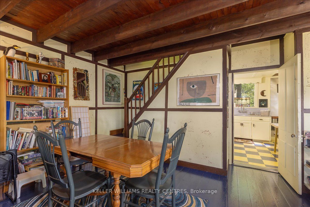 275 Lake Dr N Property Photo 11