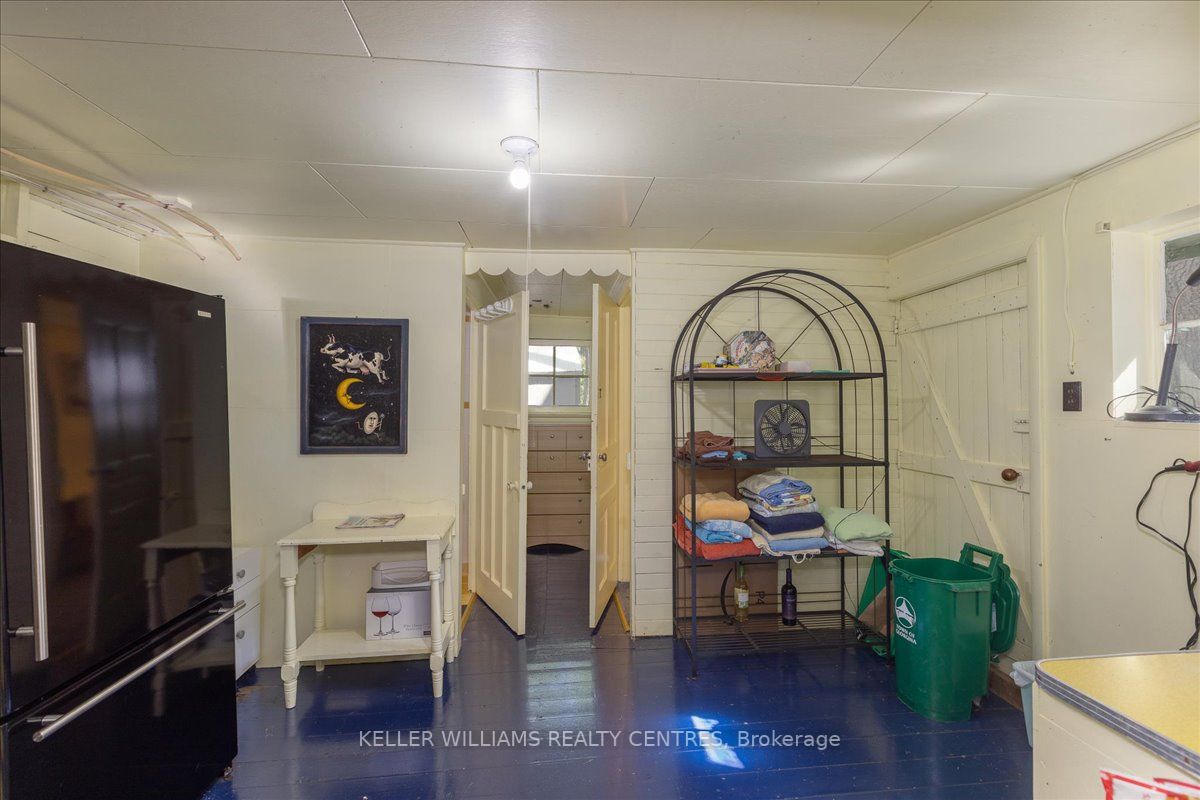 275 Lake Dr N Property Photo 14