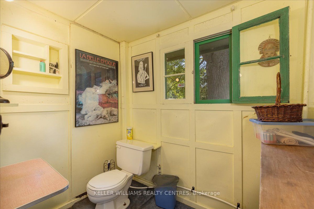 275 Lake Dr N Property Photo 15