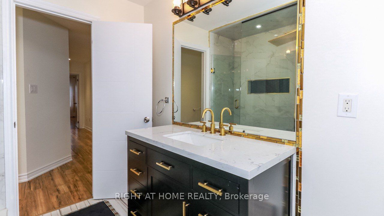 1138 Wharram Way Property Photo 15