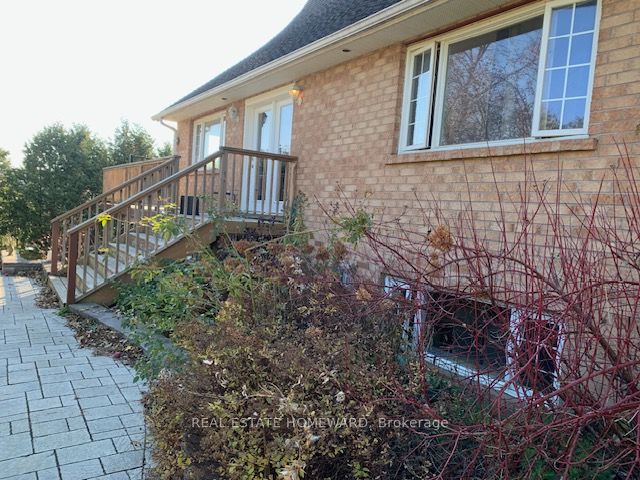 21 Windsor Dr Property Photo 4