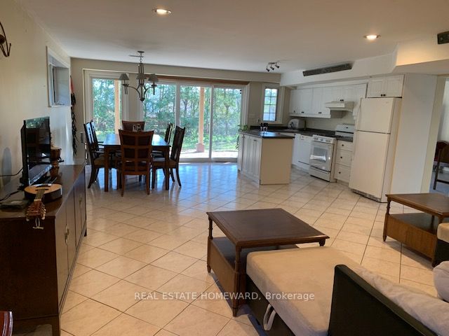 21 Windsor Dr Property Photo 27