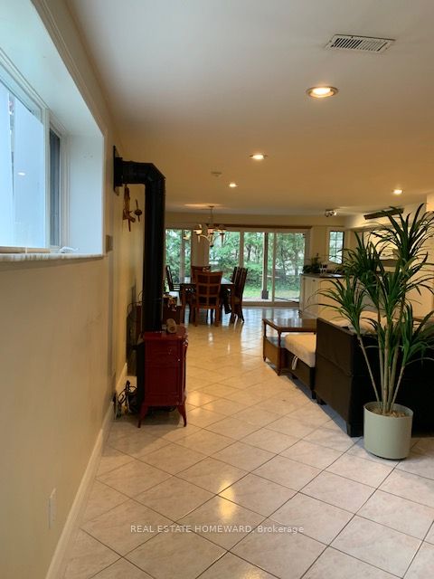 21 Windsor Dr Property Photo 32