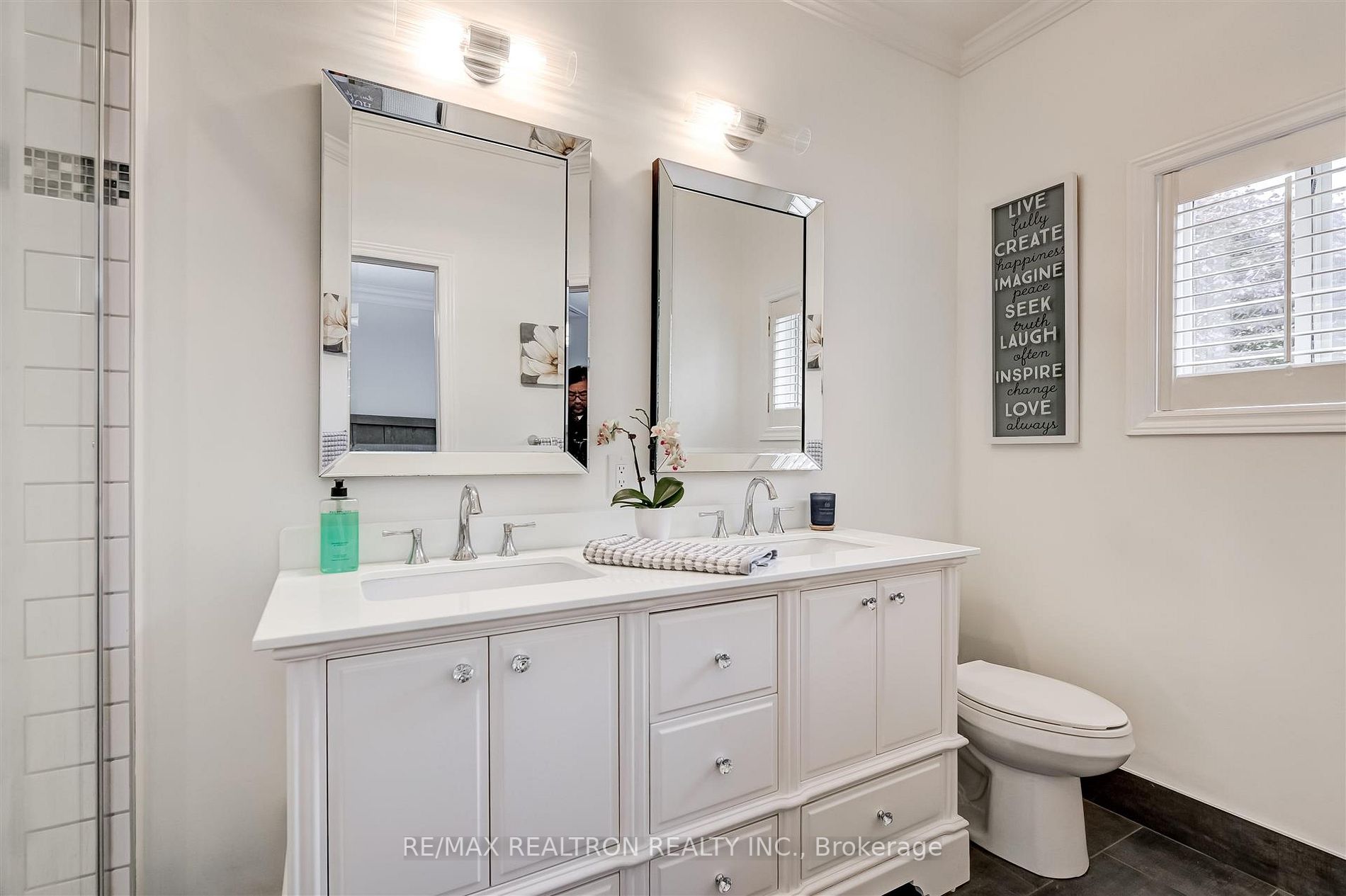 1059 Broughton Lane Property Photo 26