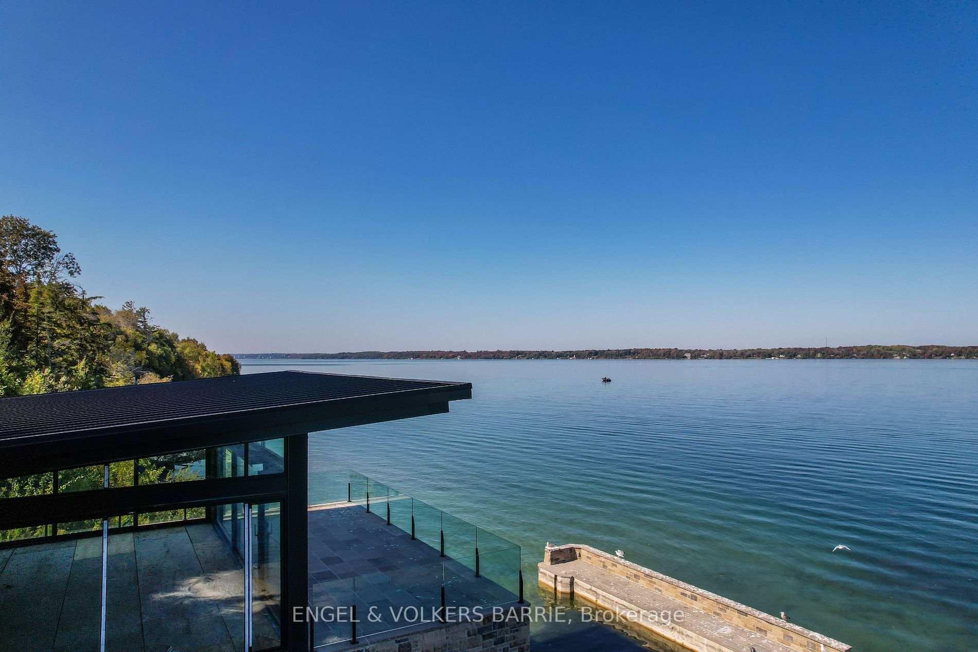 1050 Shoreview Dr Property Photo 6