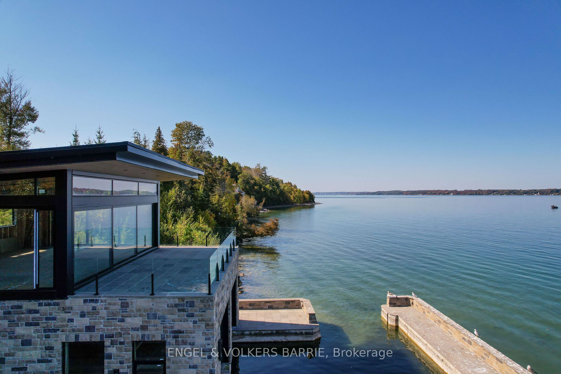 1050 Shoreview Dr Property Photo 7