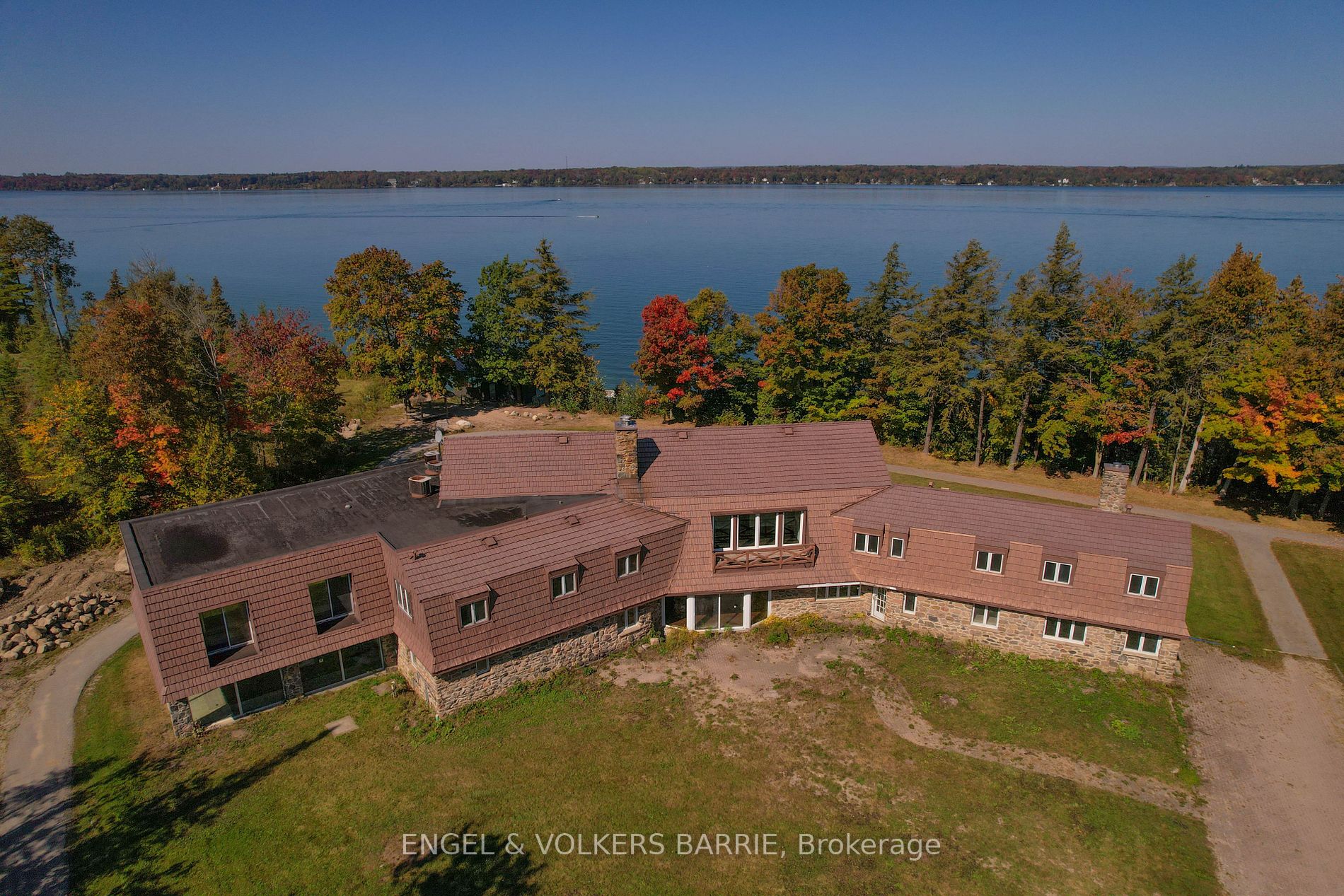 1050 Shoreview Dr Property Photo 11