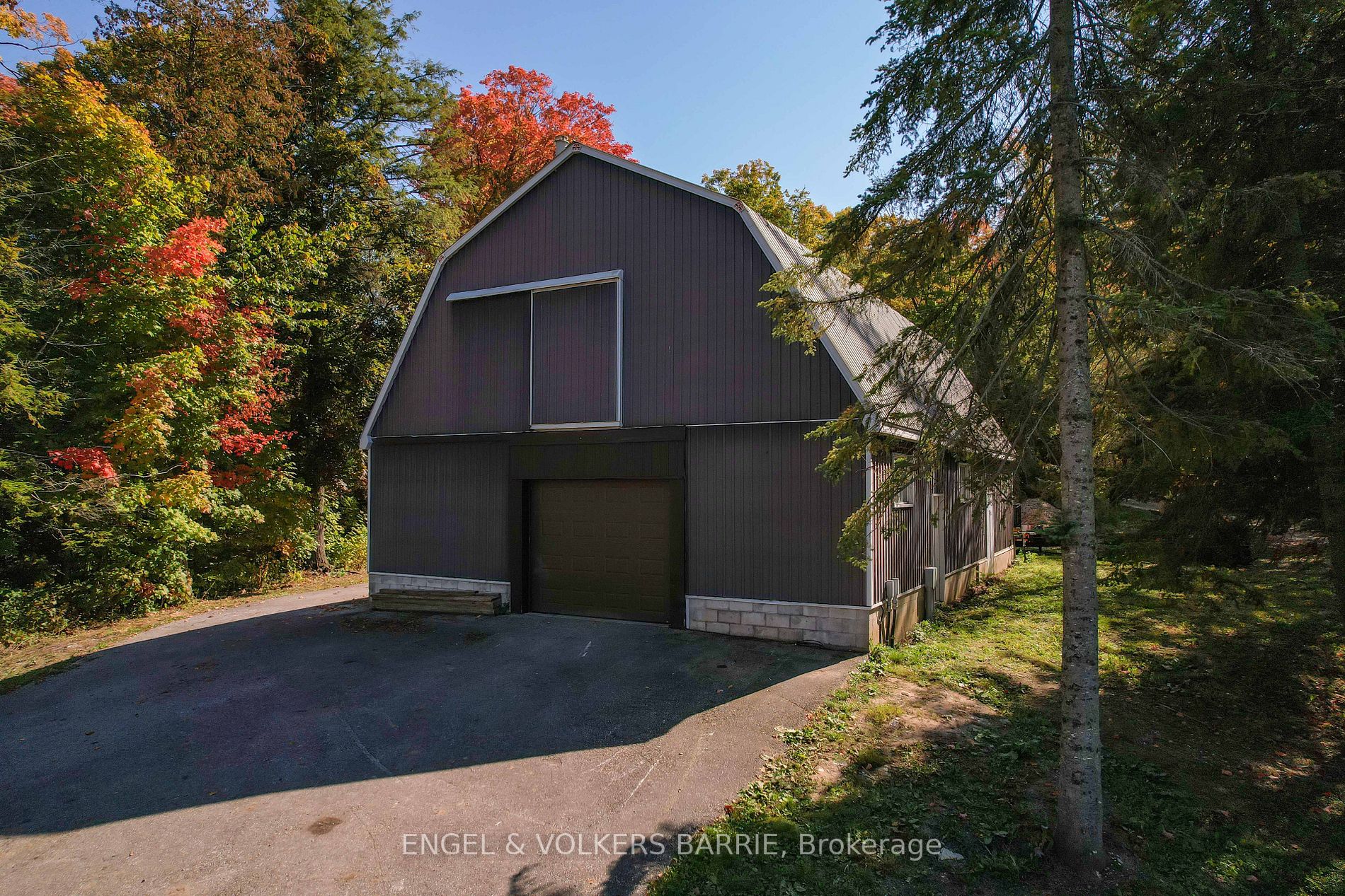 1050 Shoreview Dr Property Photo 16