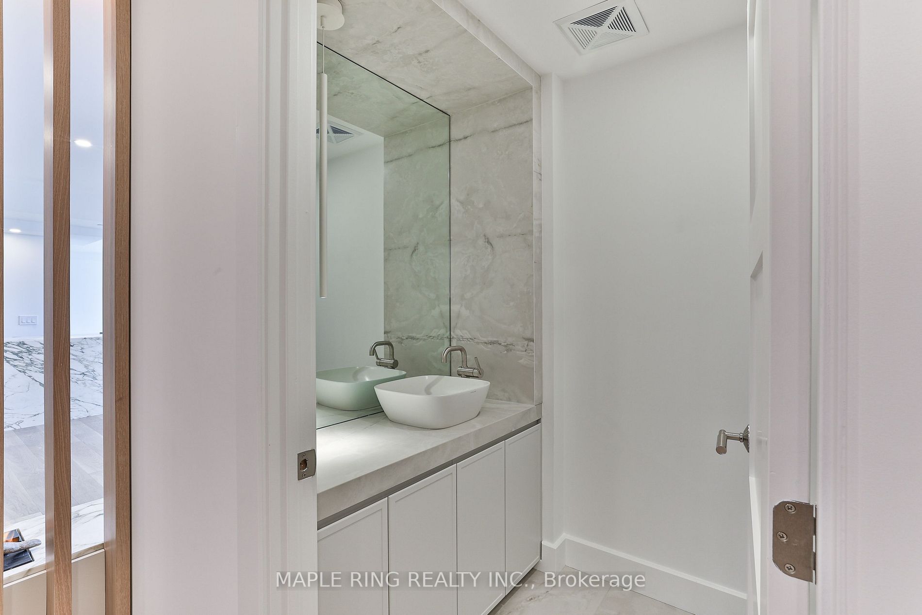 2916 Highway 7 Rd 10 Property Photo 20