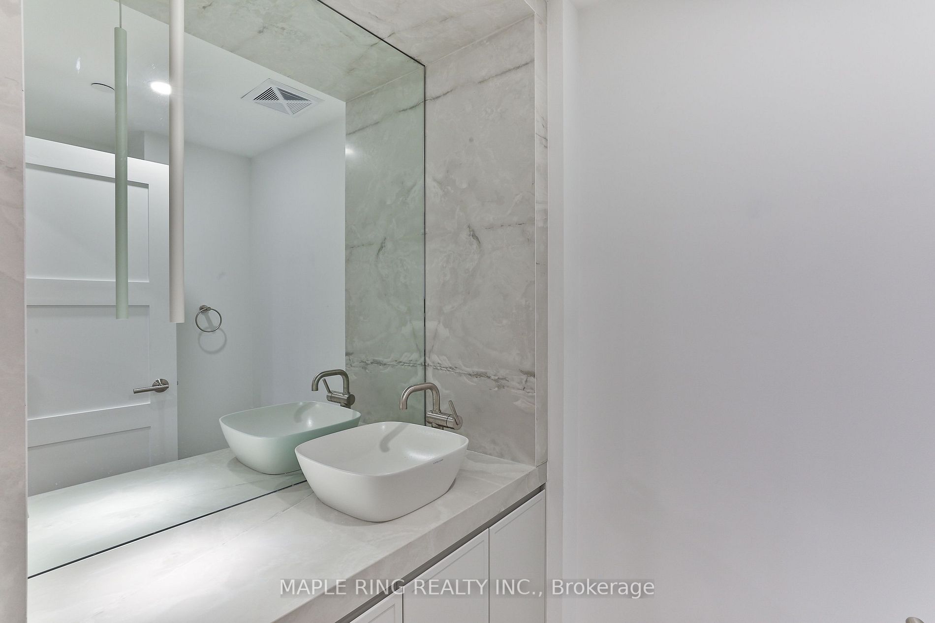2916 Highway 7 Rd 10 Property Photo 21