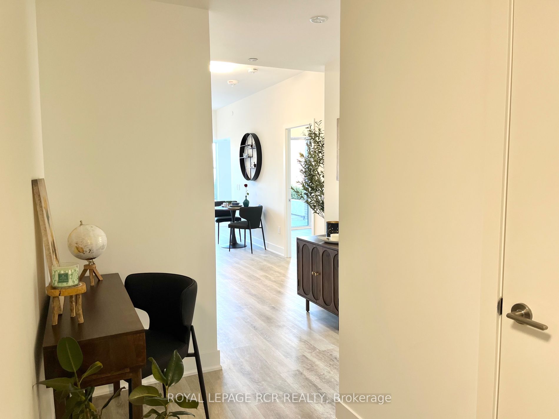 185 Deerfield Rd 18 Property Photo 5