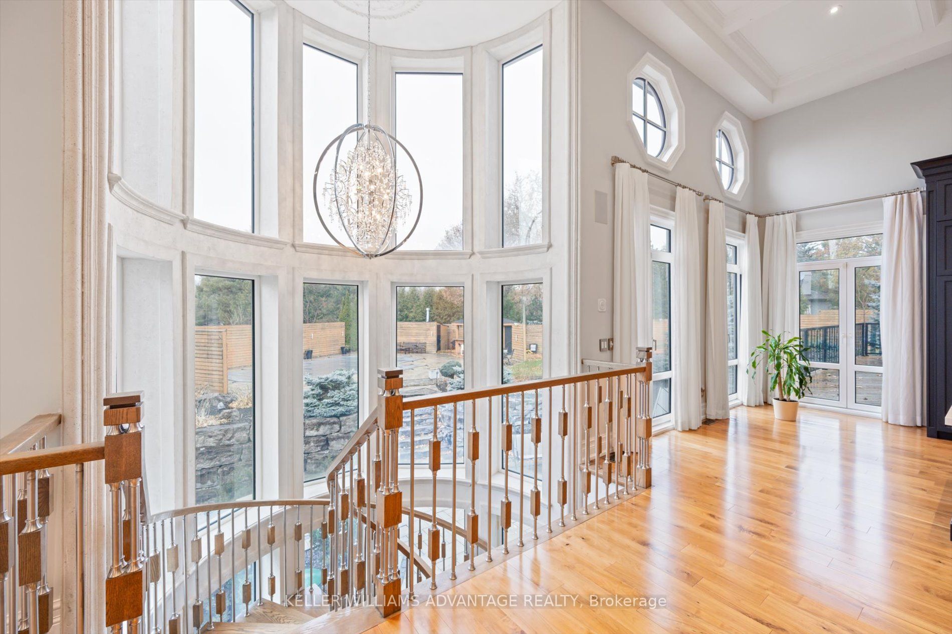 13790 Bathurst St Property Photo 13