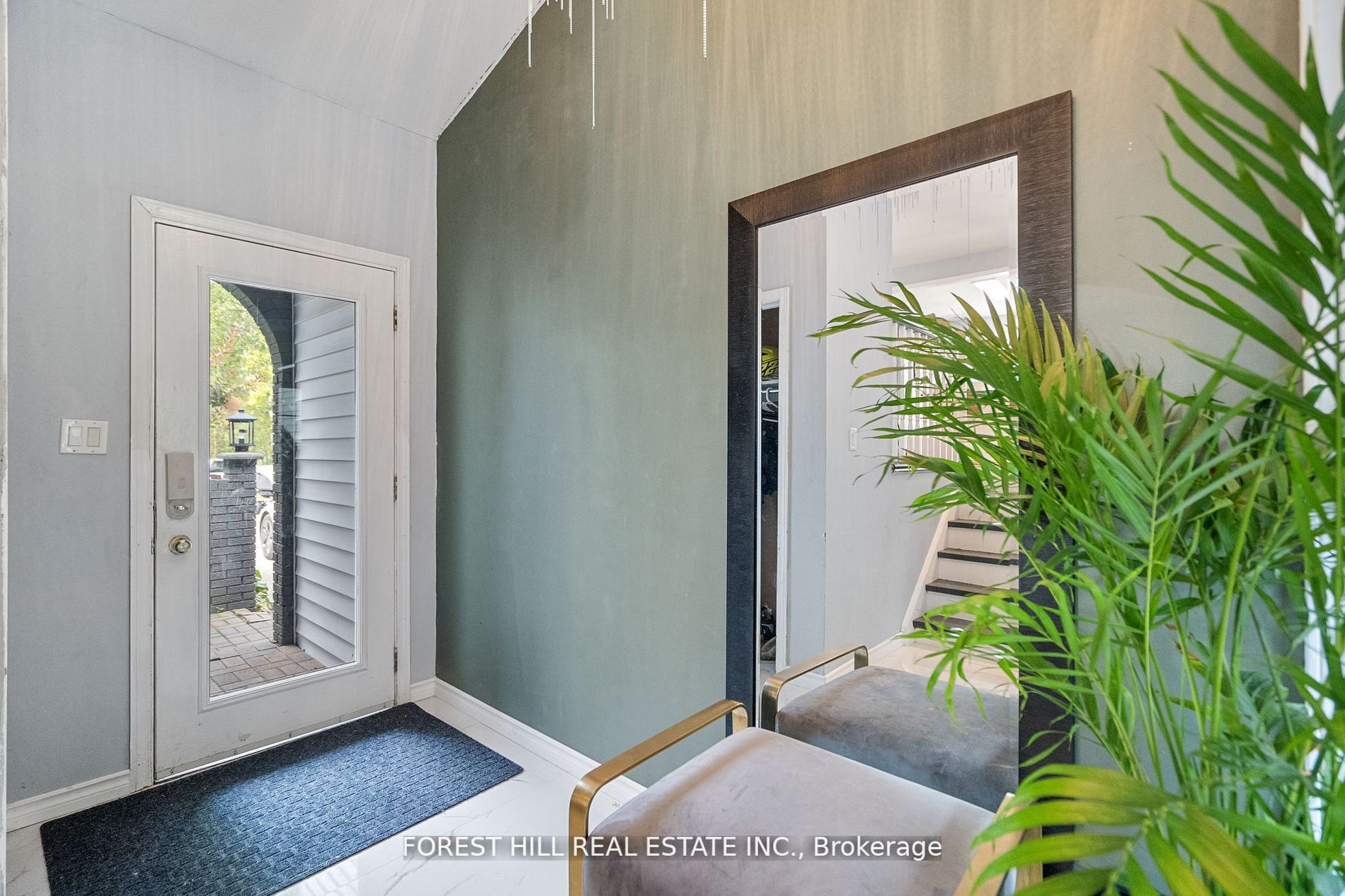 2213 Spring St Property Photo 4