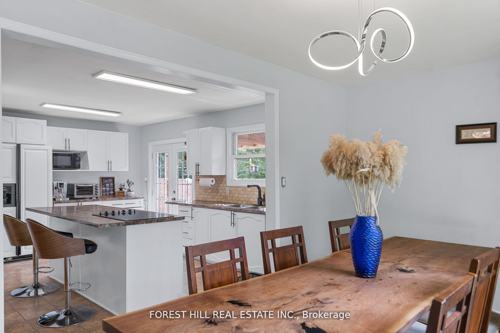 2213 Spring St Property Photo 15