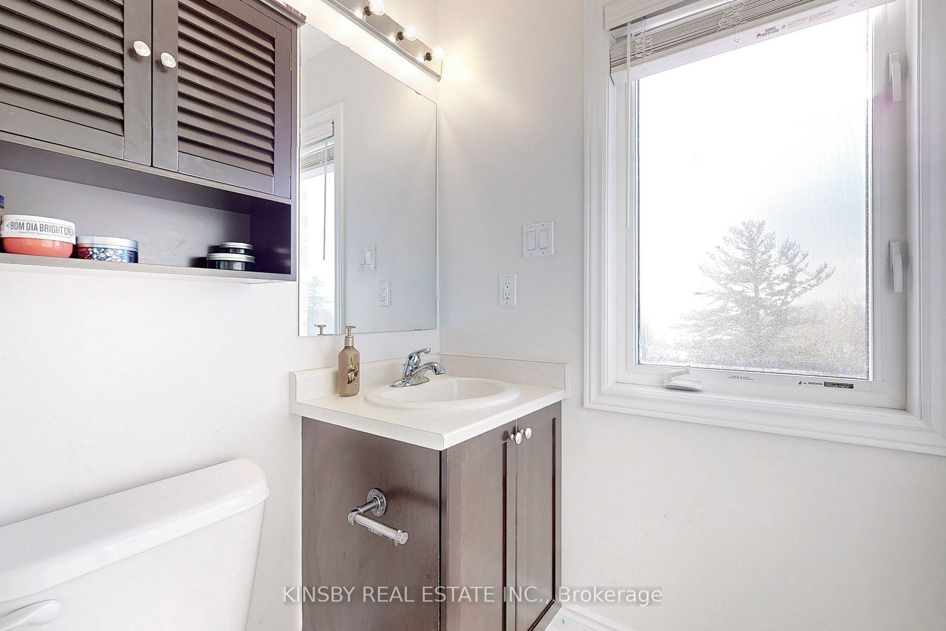 718 Wendy Culbert Cres 32 Property Photo 16