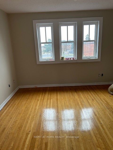 18 Richmond St E Property Photo 22