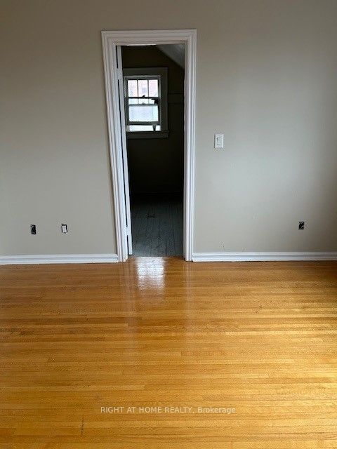 18 Richmond St E Property Photo 23
