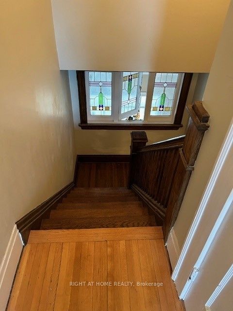 18 Richmond St E Property Photo 27