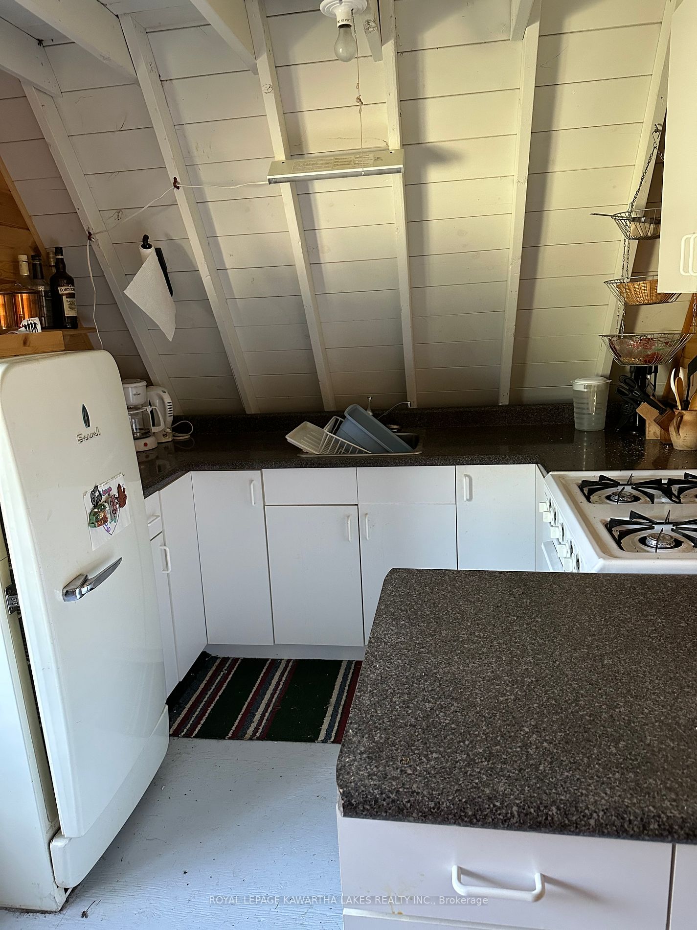 4118 Shore Rd Property Photo 4